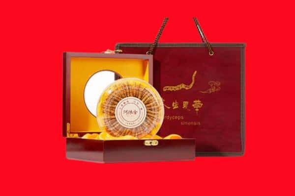 收购资讯:哈尔滨呼兰区回收冬虫夏草是按克吗